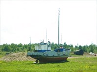 Кораблик на берегу