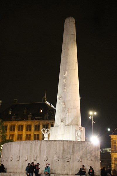 Памятник героям 2 мировой войны