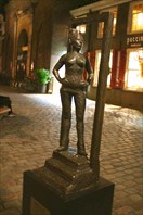 Памятник проститутки