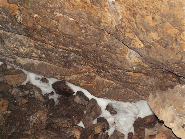 Пещера Кургазакская Снег
