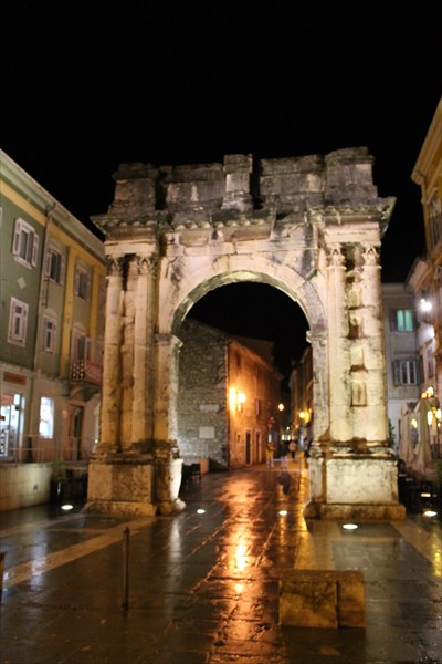Триумфальная арка Сергия