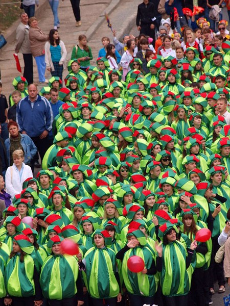 Участники арбузного карнавала