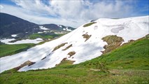 Снежник с седловины перевала Караташский