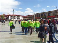 Зеленые человечки S7 tour захватывают столицу Тибета