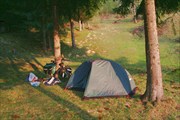 поставили палатку на уютной поляне