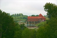 Старая немецкая гидроэлектростанция. Восстановлена в 1998 г.