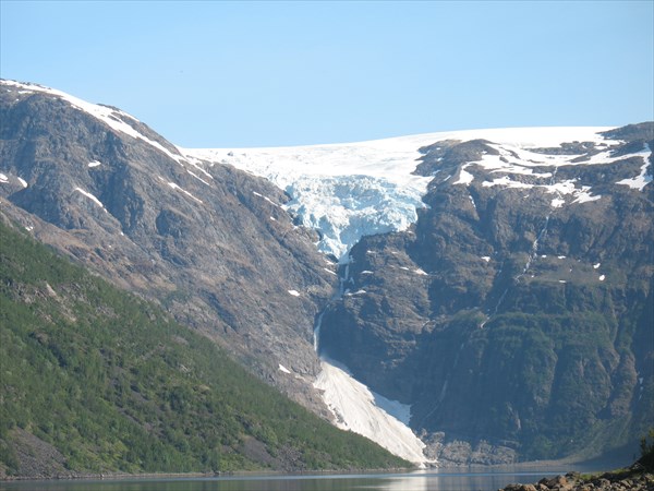 Краешек ледника от  фьорда