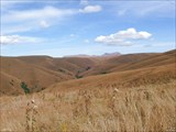 Вот такой тоскливый пейзаж на плато Бечасын.
