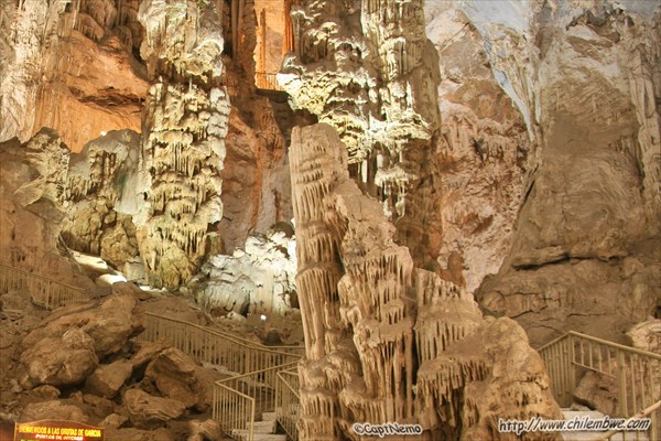 экскурсионная пещера Gruta de Garcia