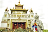 Храм Золотая обитель Будды Шакьямуни