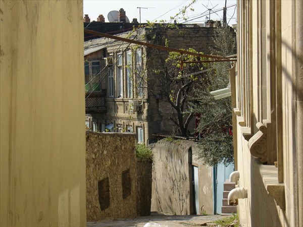 на фото: Старый Баку
