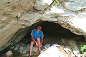 Пещерка на берегу Белой