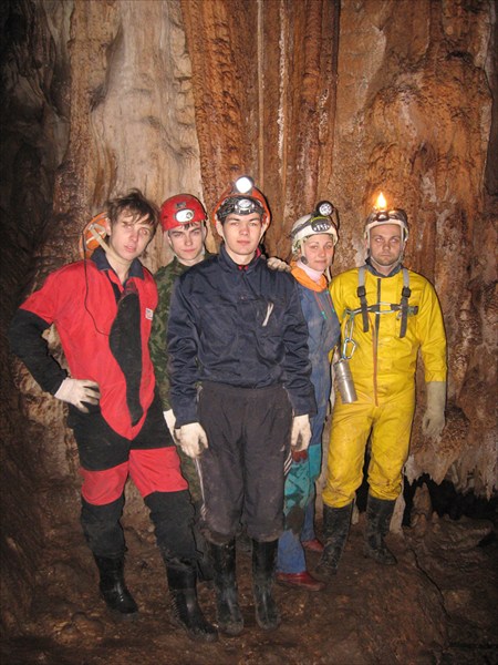 В пещере Дублянского