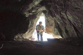 Вход в пещерку