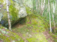 Фото 11. Тропа по каменистому склону