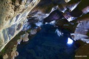 Пещера у озера Myvatn