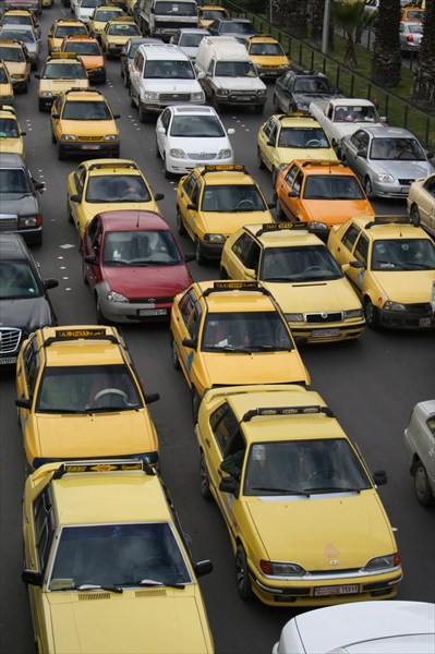 большинство машин в Дамаске - такси