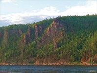 Скалы Олёкмы после притока Тас-Миеле