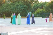 Как одеты  женщины на улице в Агадире