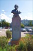 на фото: Памятник Циолковскому