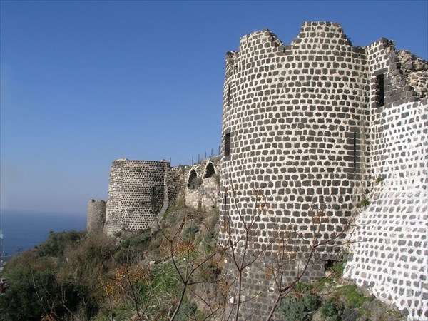 Крепость Маркаб на побережье Средиземного моря