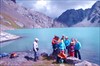 на фото: На озере Ала-Куль  (высота 3532м.)